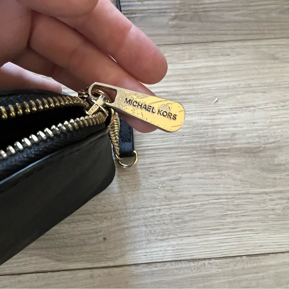 Michael Kors Black Purse - Gold Hardware - Picture 4 of 8